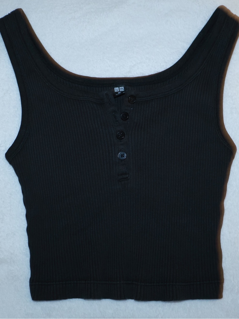 Uniqlo Women's Cropped Black Ribbed Henley Tank